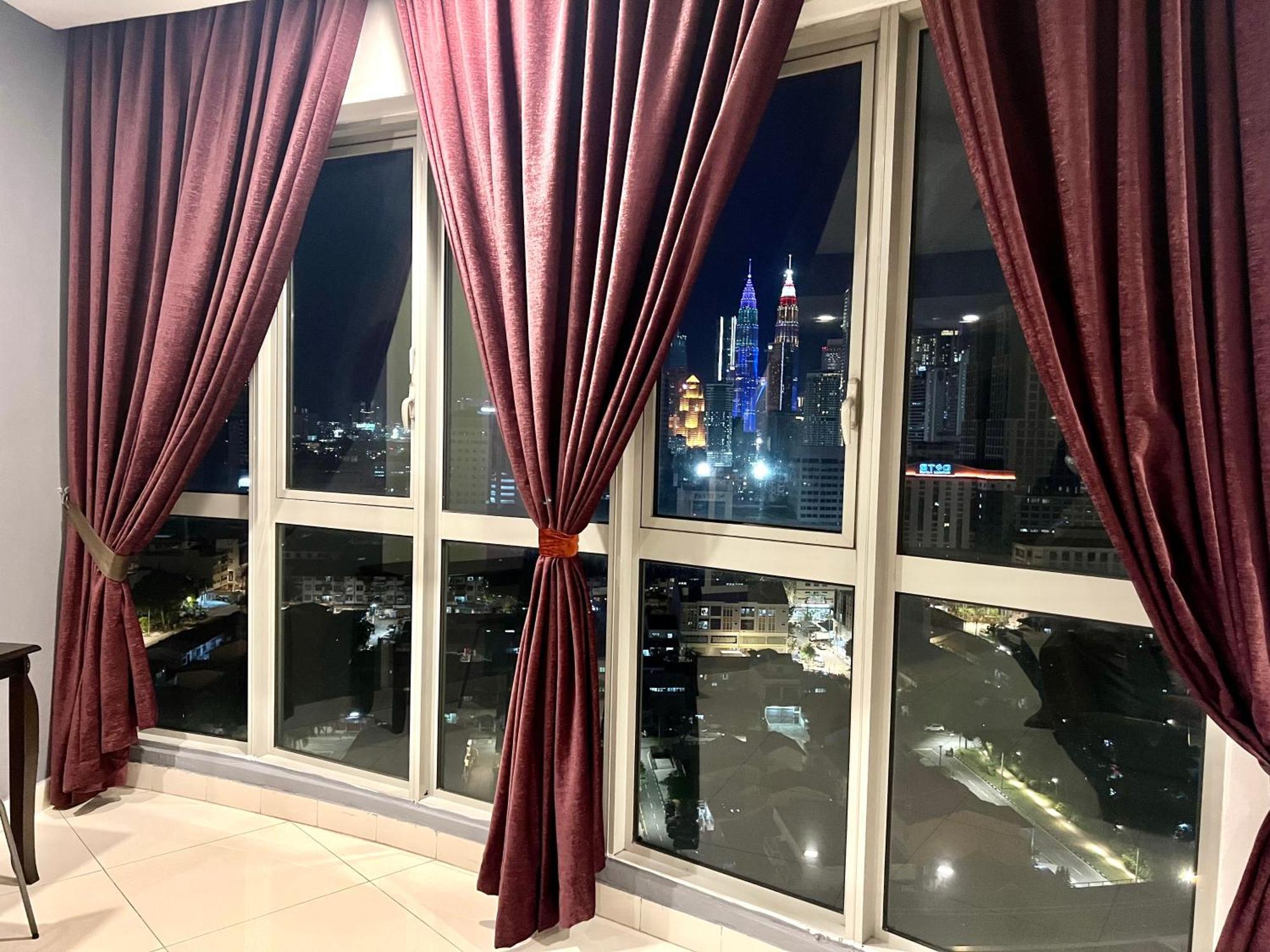 Regalia Suites 424 Kuala Lumpur Buitenkant foto